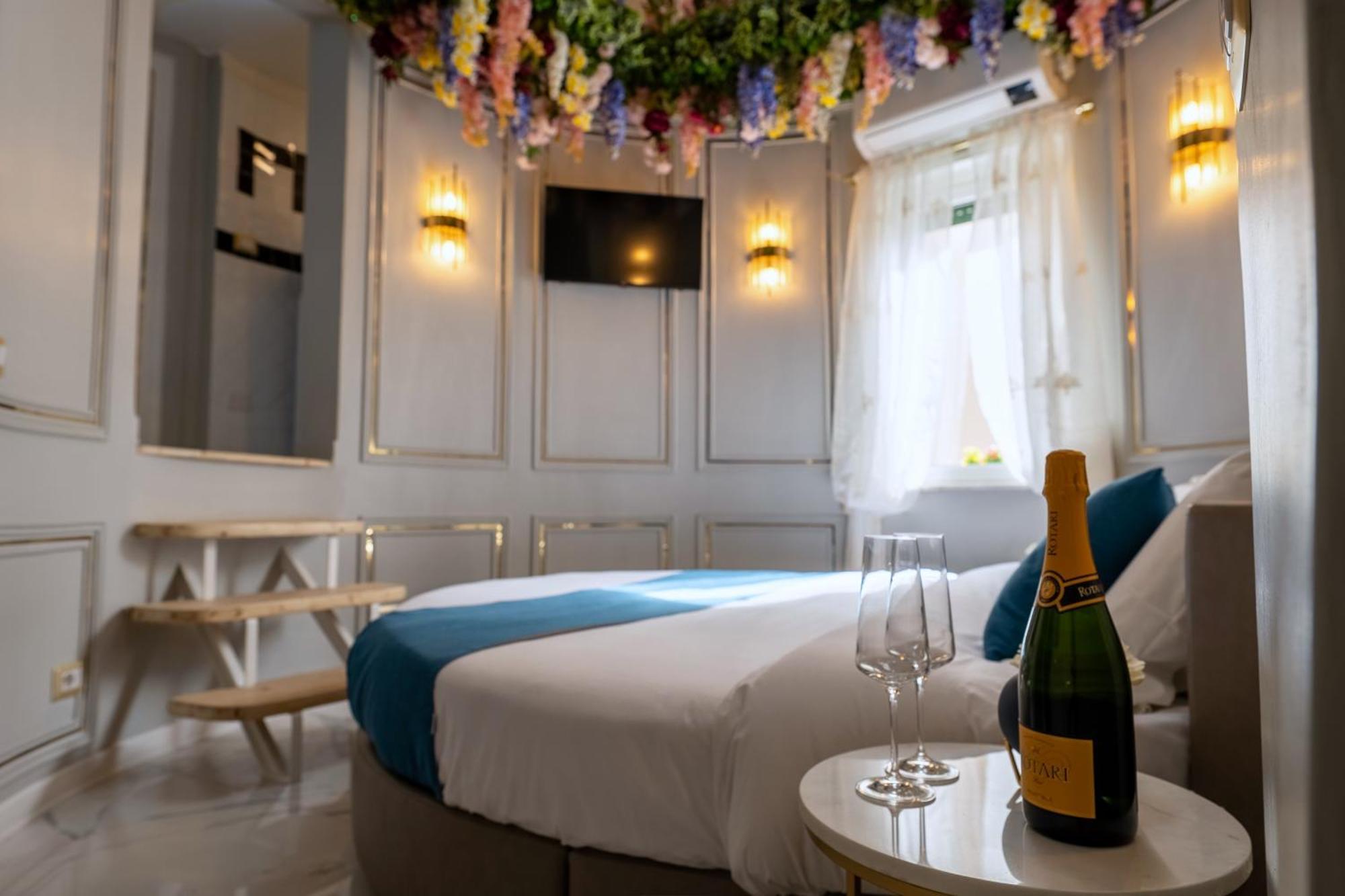 Apartment Flowers' Circle Of Piazza Di Spagna